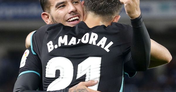 Foto: Mayoral y Theo celebran un gol. (EFE)