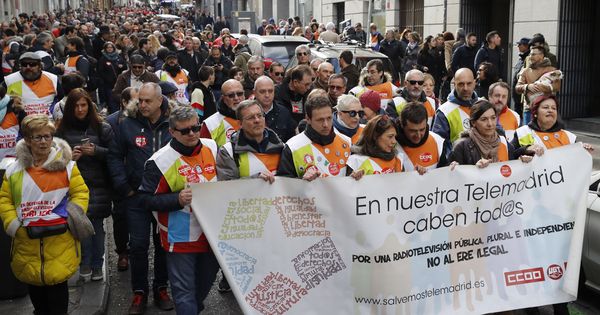 Foto: Protesta de los trabajadores de Telemadrid contra el ERE. (EFE)