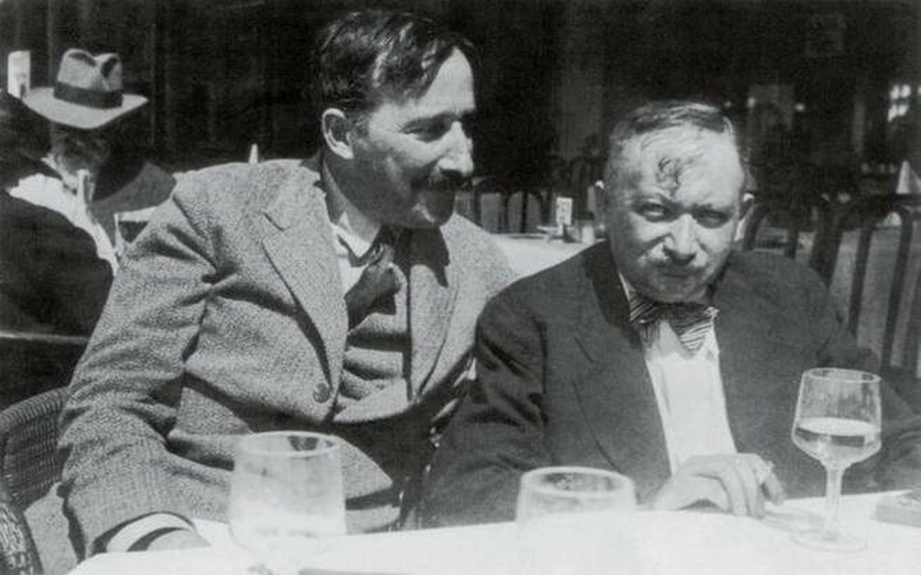 Los escritores y amigos Stefan Zweig y Joseph Roth.
