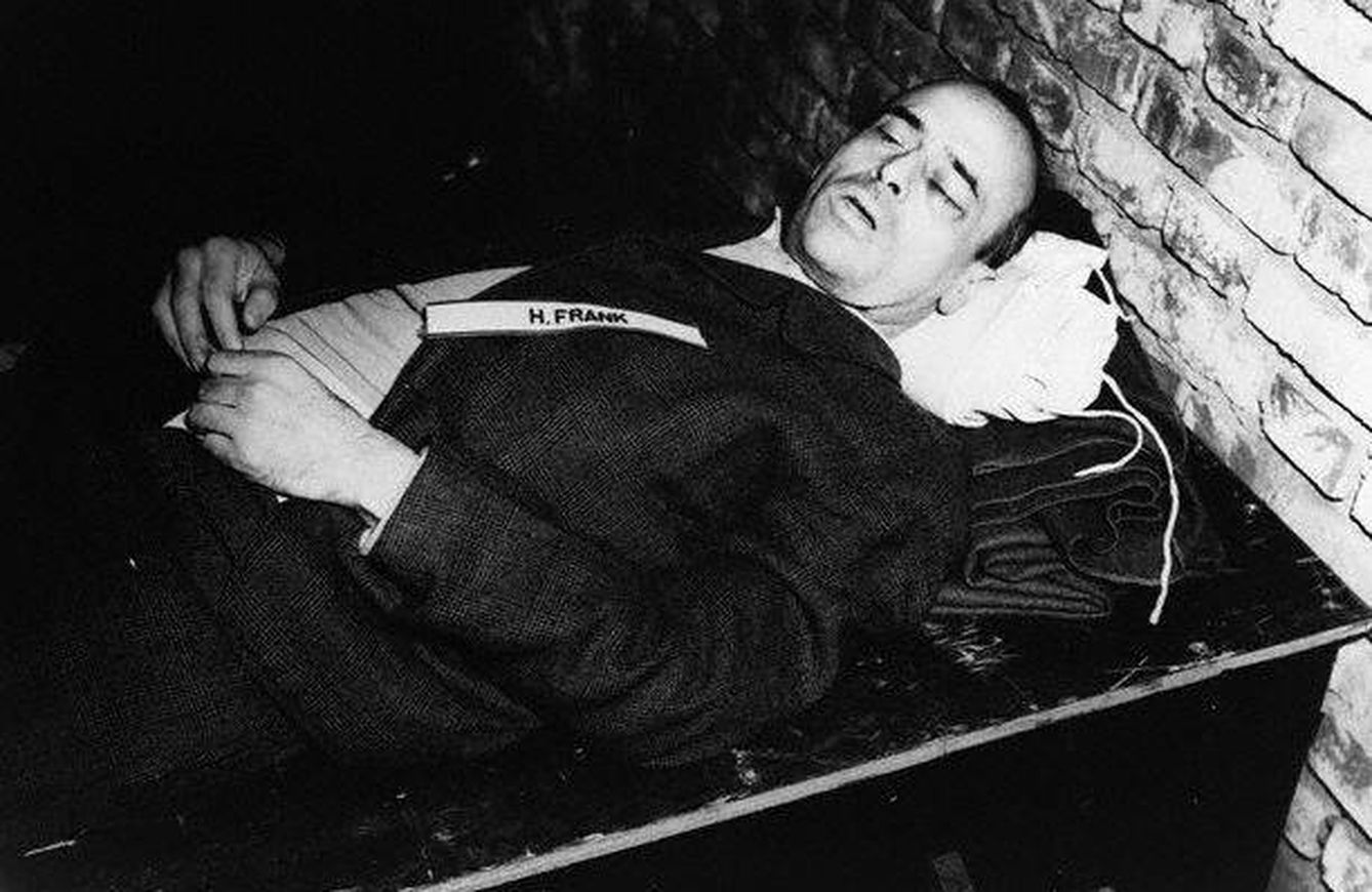 Hans Michael Frank tras ser ejecutado. (Wikipedia)
