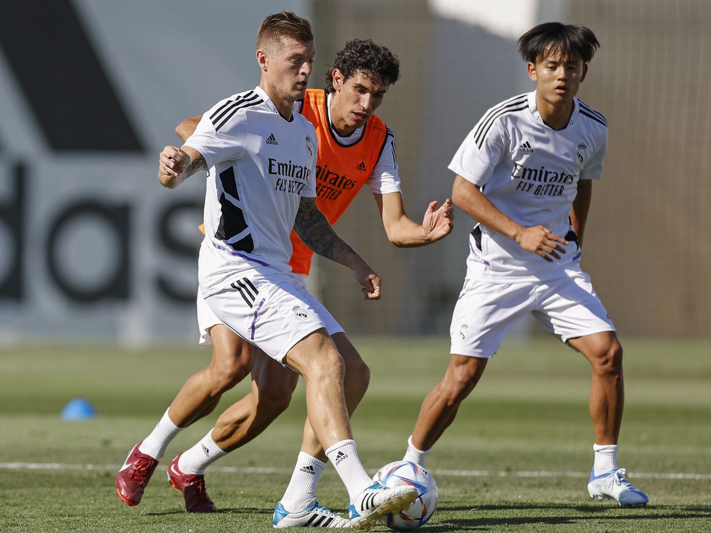 Kubo, en un entrenamiento reciente con el Madrid. (EFE/Antonio Villalba) 