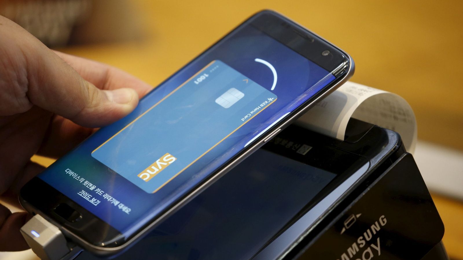 Foto: El servicio de pagos móviles de Samsung se estrena en España el 2 de junio. (Reuters)