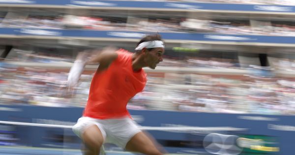 Foto: Rafa Nadal persigue una bola en el US Open (EFE)