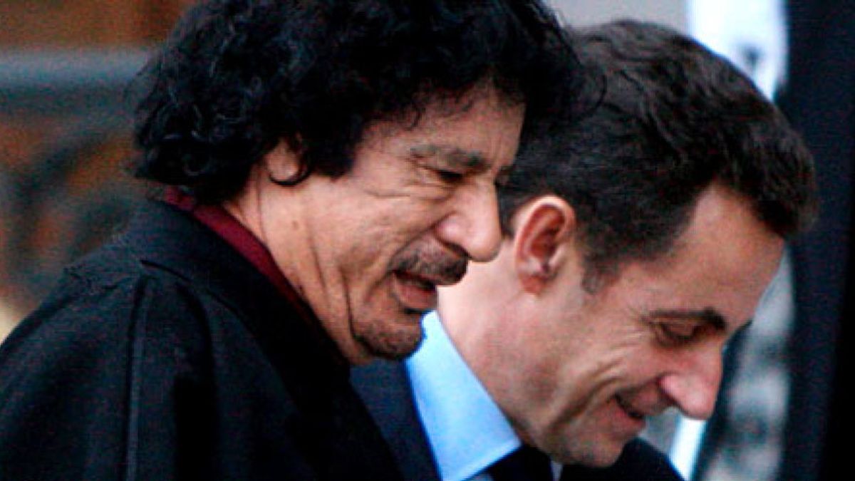 Un documento prueba que Gadafi financió la campaña de Sarkozy