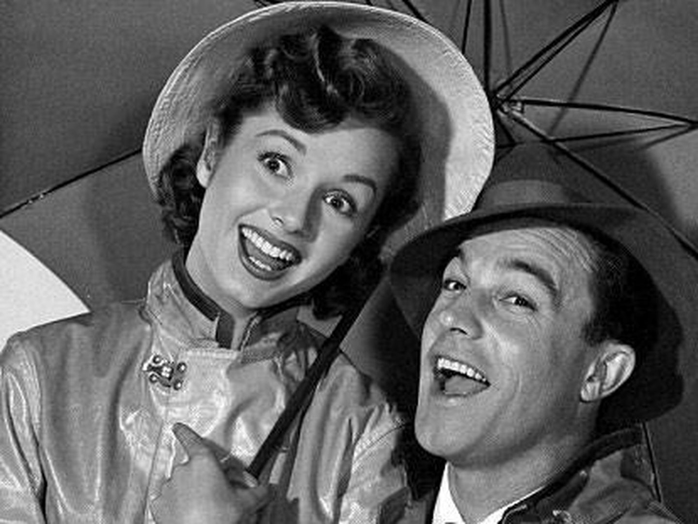 Debbie Reynolds y Gene Kelly, en 'Cantando bajo la lluvia'. (Metro-Goldwyn-Mayer)