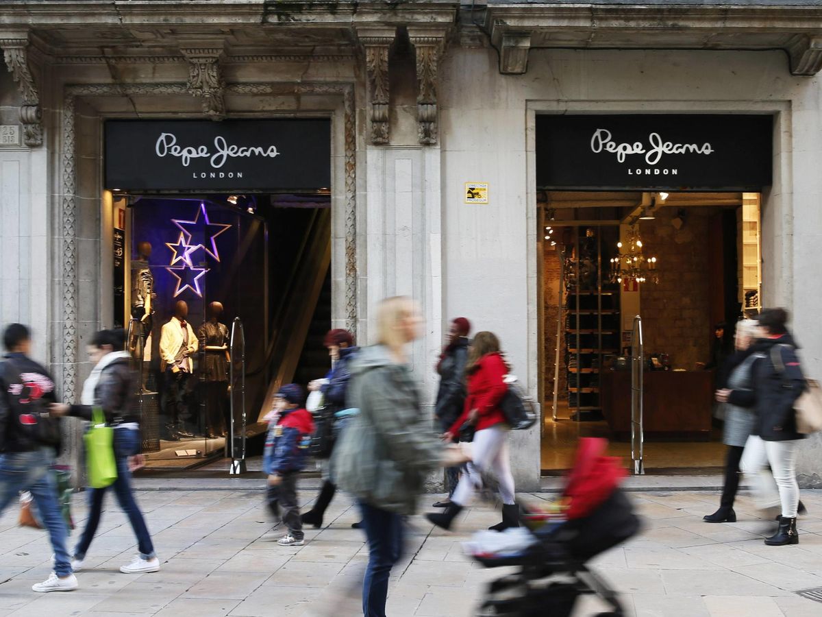 Foto: Fachada de una tienda de Pepe Jeans en Barcelona. (Reuters)