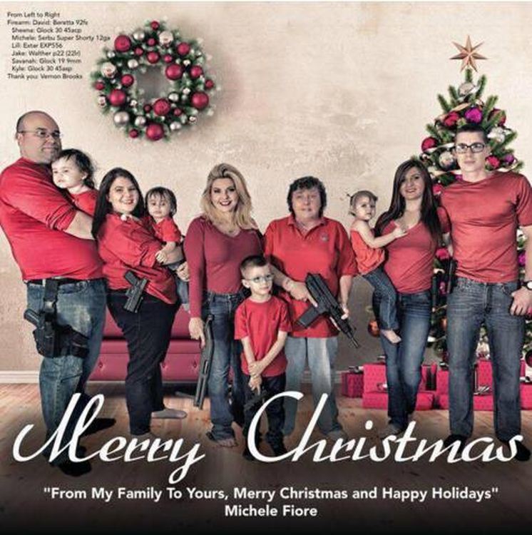 Foto: Postal navideña de familia de la política de Nevada Michele Fiore. (Facebook)