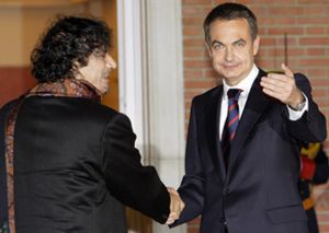 Zapatero matiza sus palabras: el PSOE sólo llevará una reflexión sobre el aborto en su programa