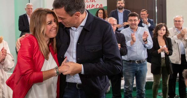 Foto: Susana Díaz y Pedro Sánchez durante la reunión del comité director del PSOE-A celebrada el sábado. (EFE)