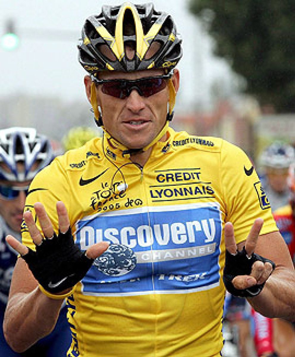Foto: El ciclismo pide que "rueden cabezas" en la UCI