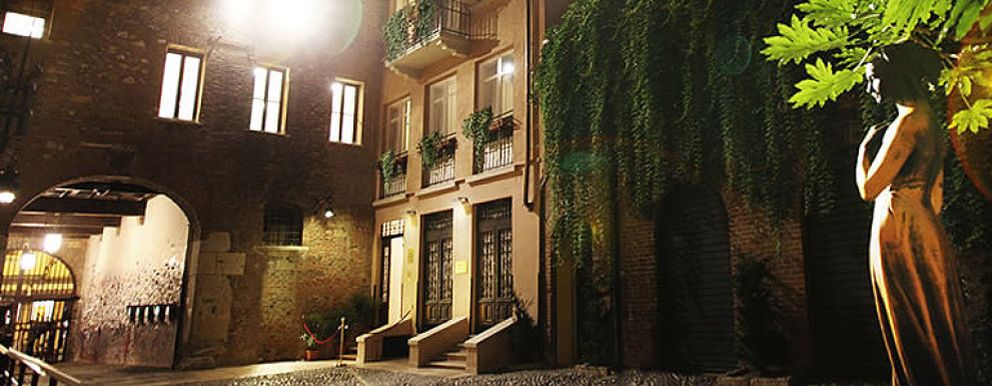 Foto: El lujo de dormir frente al balcón de Romeo y Julieta