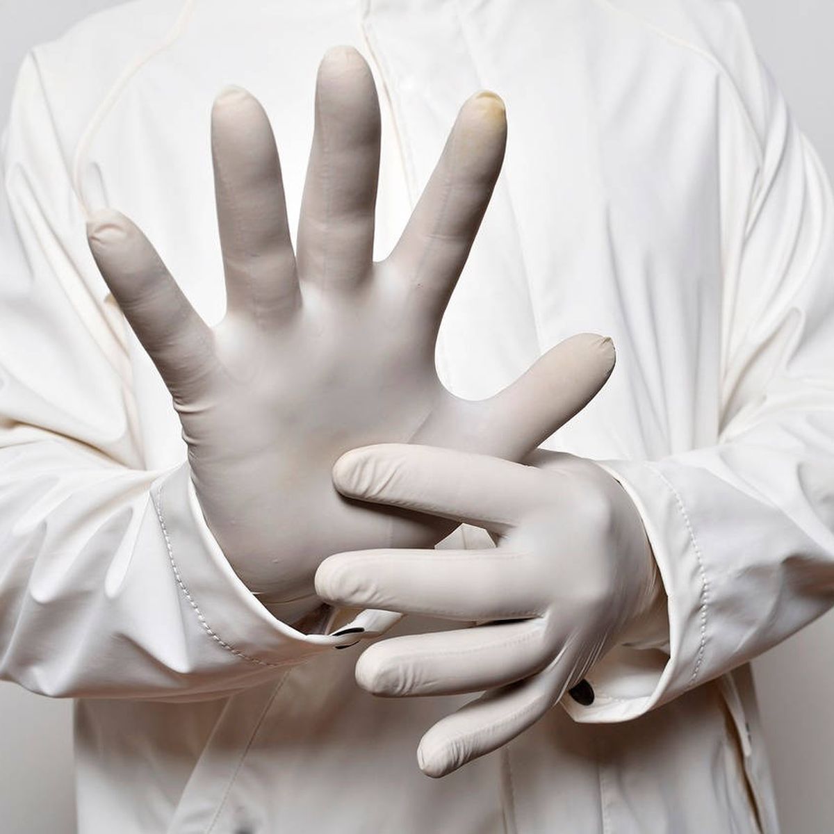 Los guantes nitrilo para proteger nuestras manos