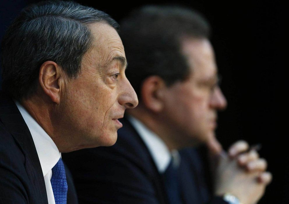 Foto: Mario Draghi, presidente del BCE, junto al vicepresidente, Vitor Constancio. (Reuters)