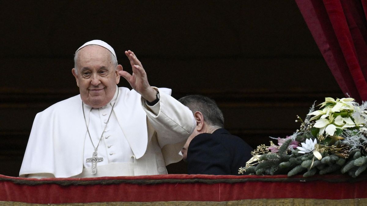 El Papa pide a Zelenski que tenga la "valentía" de "alzar la bandera blanca" para negociar con Rusia
