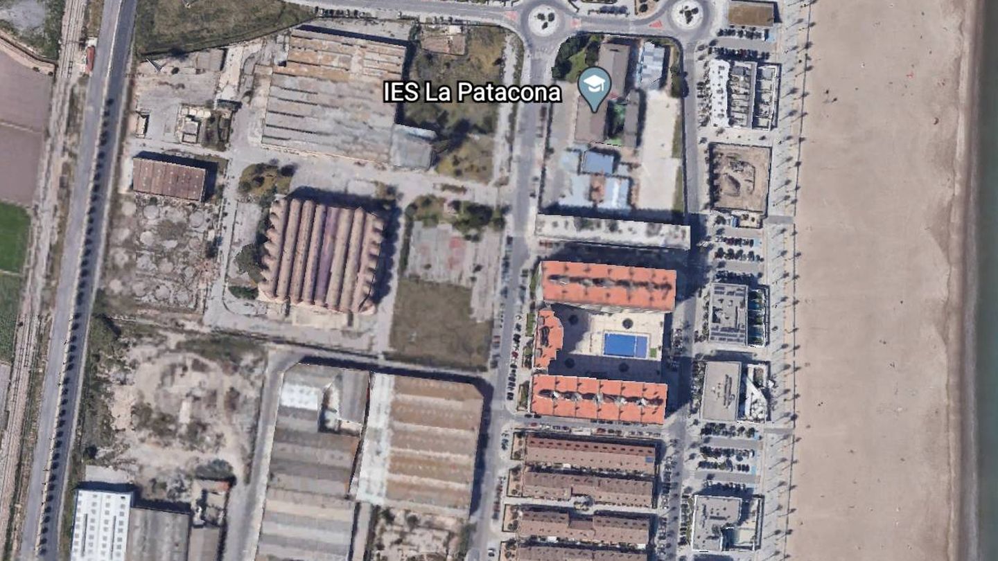 En el centro, solares de Metrovaces del sector Vinival, en la playa de la Patacona de Alboraia (Valencia).