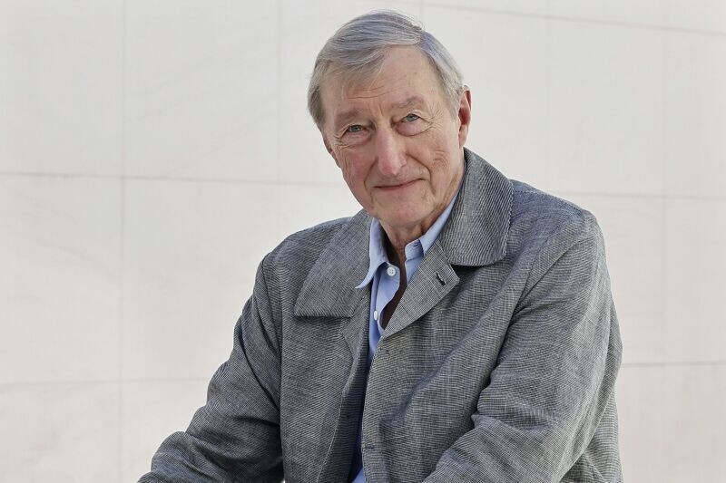 Foto de Julian Barnes, el escritor que se casó a los 79 años sin haber olvidado a la mujer de su vida