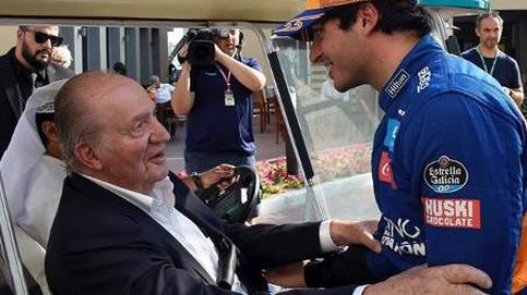 Don Juan Carlos, el gran apoyo de Carlos Sainz Jr en la Fórmula 1 de Abi Dabi