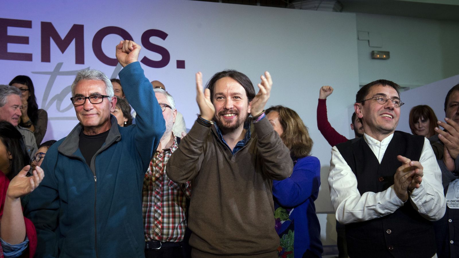 Foto: Pablo Iglesias, junto a Juan Carlos Monedero y Diego Cañamero (Efe).