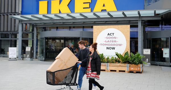 Foto: Las tiendas de Ikea son usadas por muchos jóvenes para jugar al escondite (Reuters/Wolfgang Rattay)