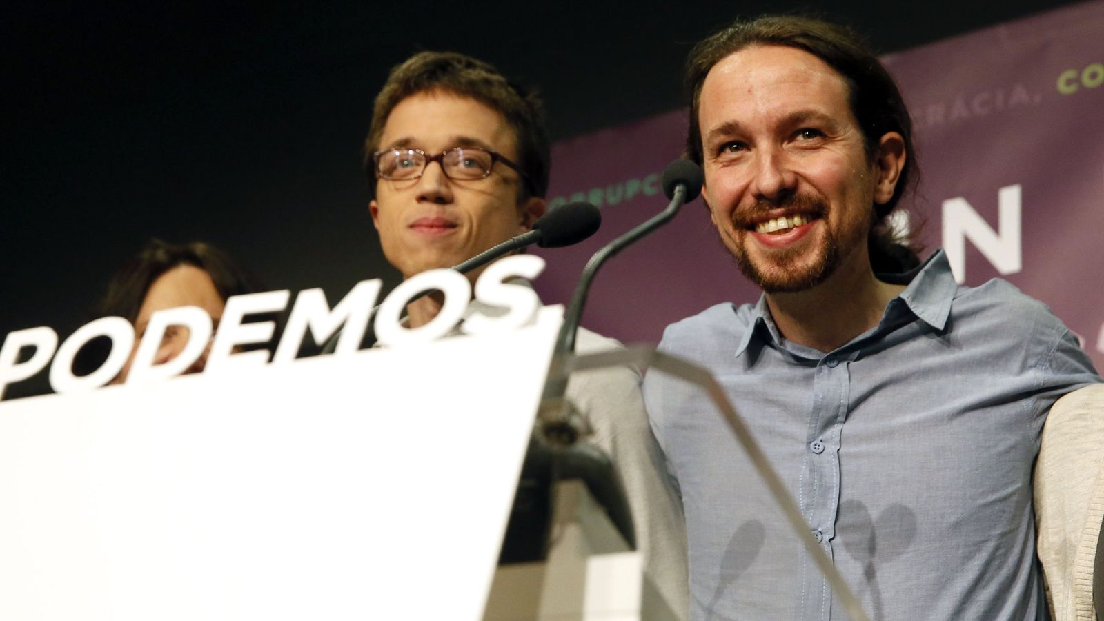 Foto: El secretario general de Podemos, Pablo Iglesias (i), y el número dos, Íñigo Errejón. (EFE)