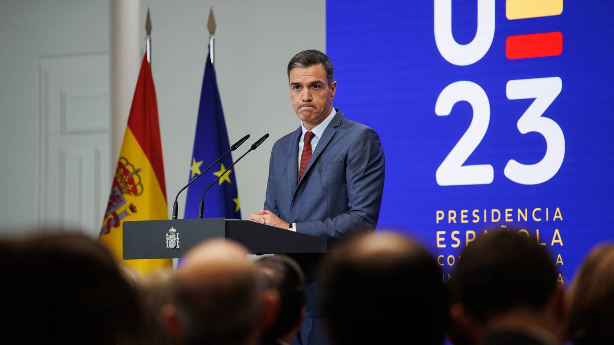 Sánchez alerta del auge de "fuerzas antieuropeístas" y pide más impuestos para empresas en los 27