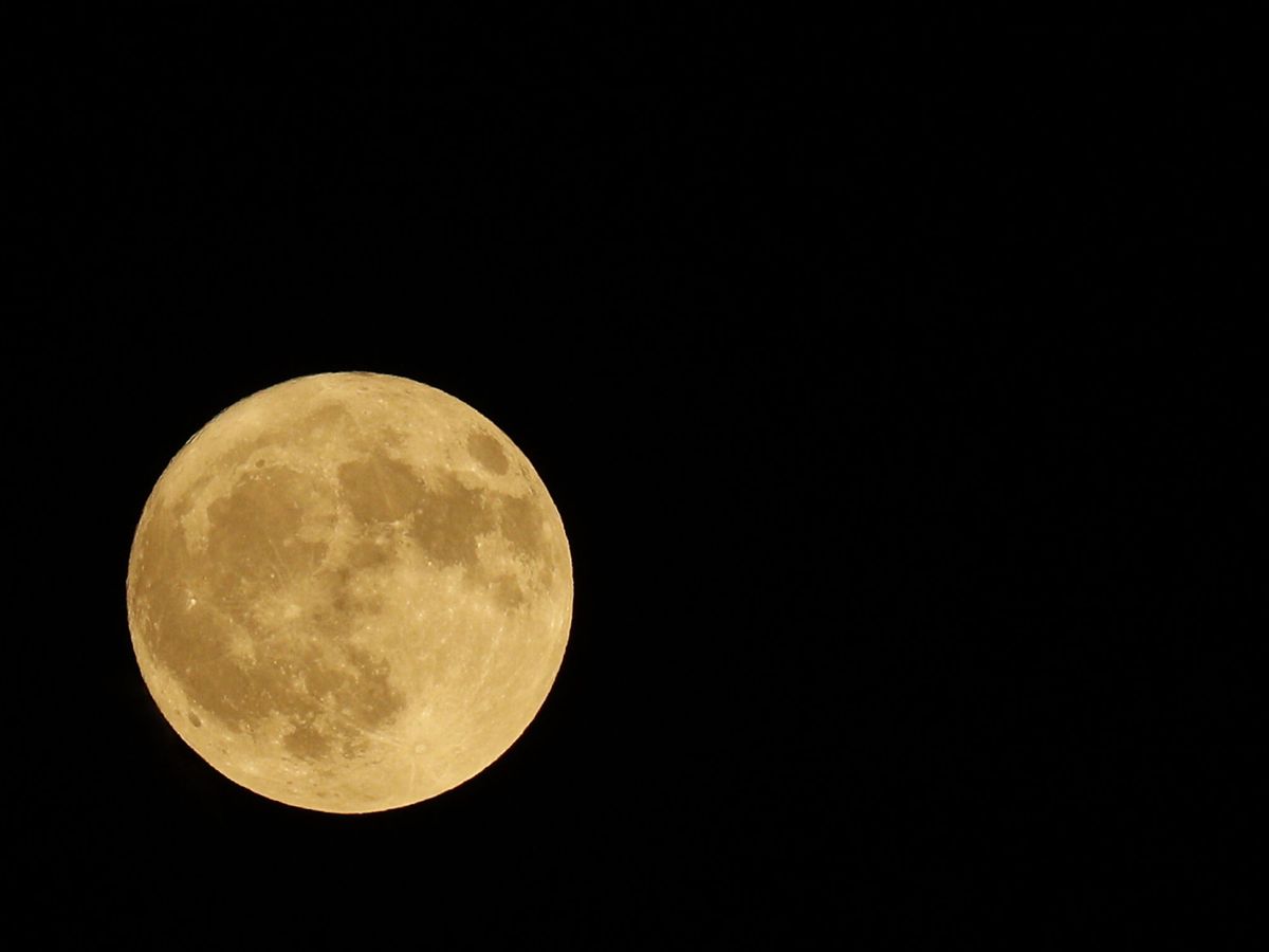Foto: La Superluna de Ciervo tendrá lugar el 21 de julio (EFE/Eliseo Trigo)