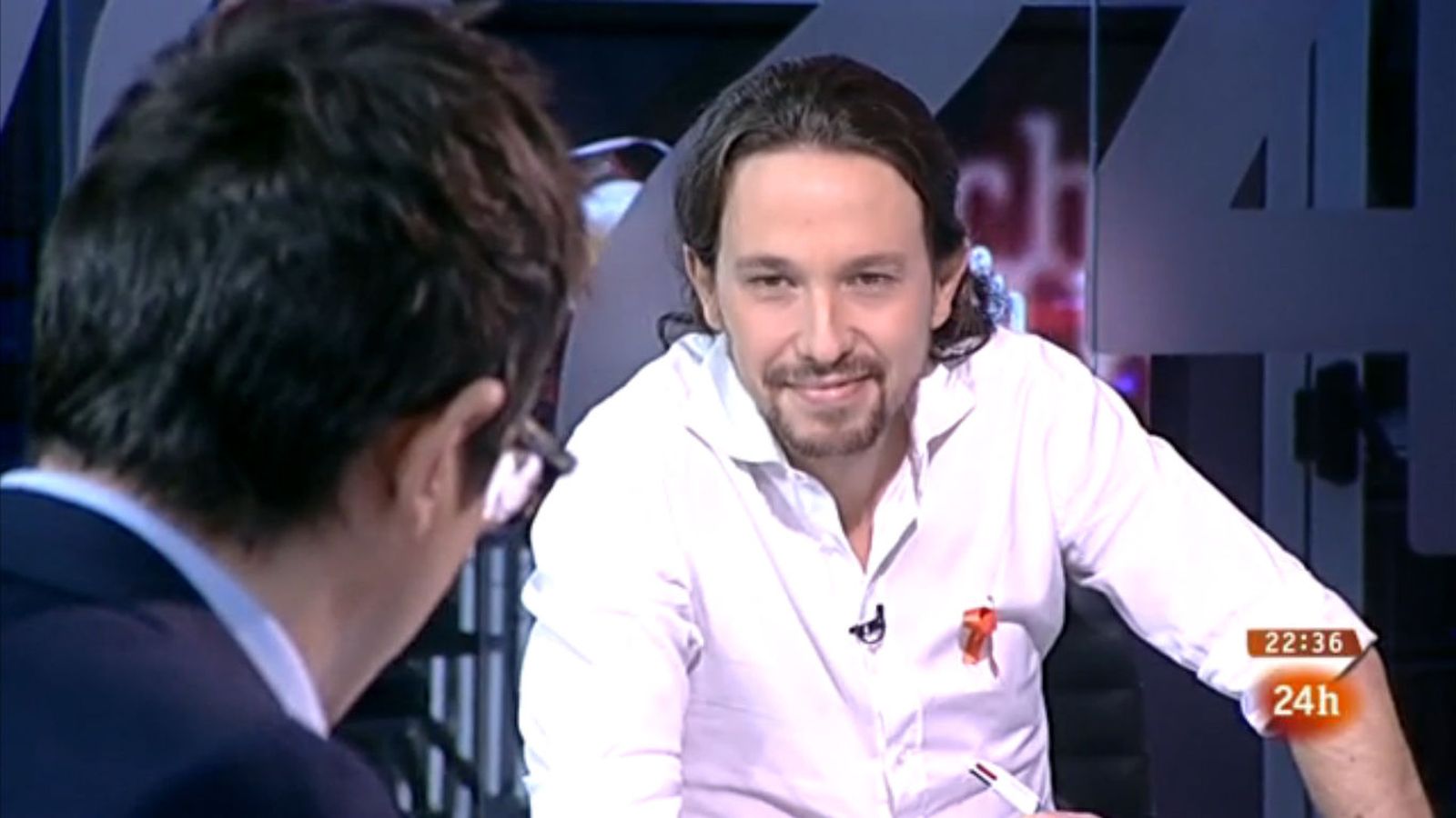 Foto: Pablo Iglesias, en su primera visita al programa 'La noche en 24' de RTVE. (EC)