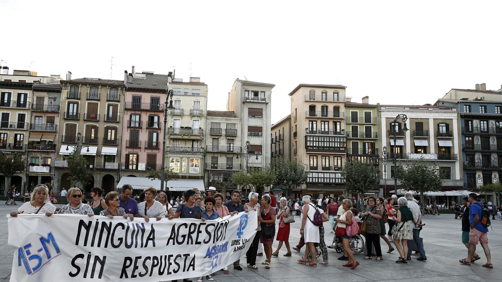 Foto: Concentración contra la violencia de género en septiembre, en Pamplona. (EFE)