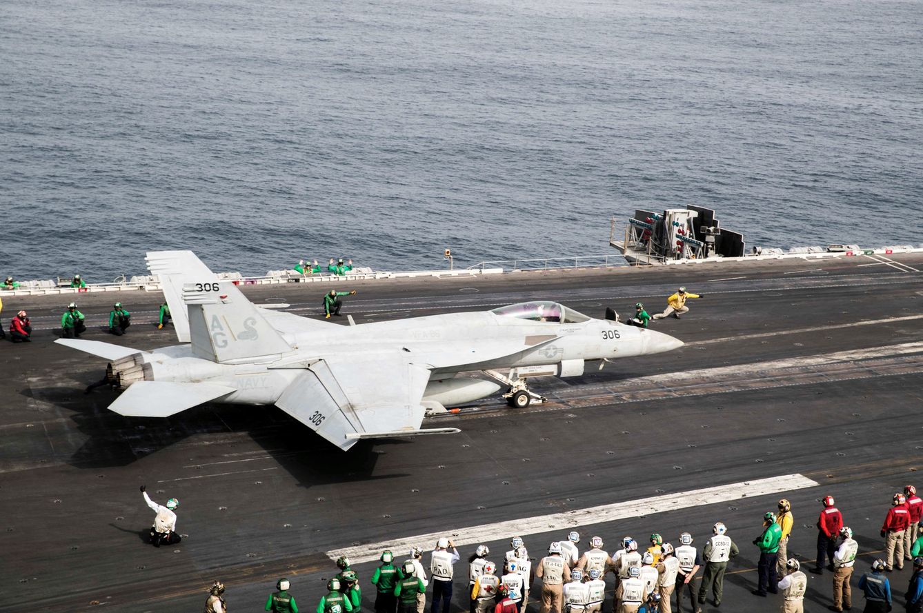 Super Hornet en un portaaviones. (Foto: Reuters)