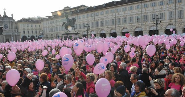 Foto: Manifestación contra la violencia contra las mujeres en Turín, el 5 de marzo de 2017. (EFE)