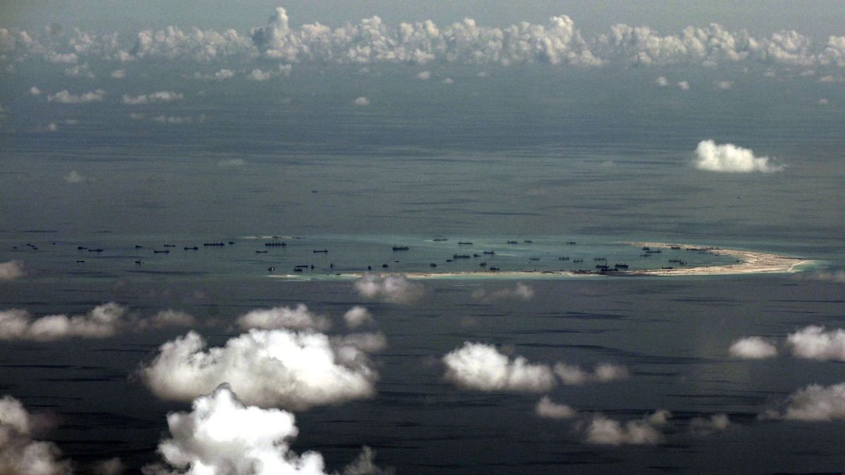 Pekín instala misiles en una isla en disputa en el Mar de China Meridional
