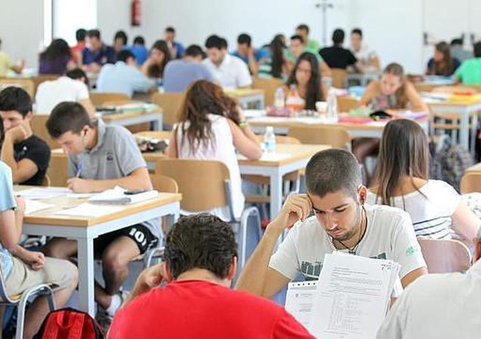 Foto: Estudiantes universitarios. (EFE)