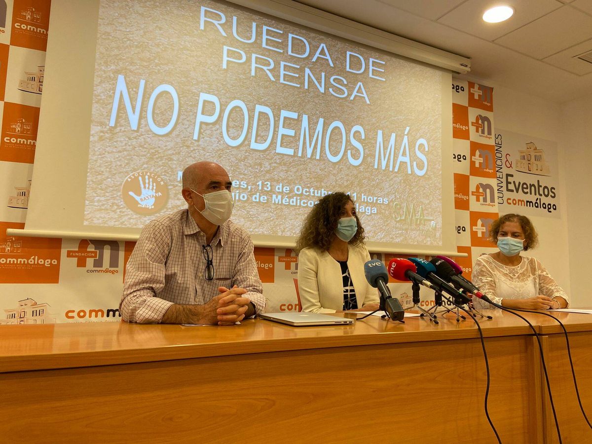 Foto: Los representantes de los médicos de atención primaria, durante la rueda de prensa celebrada en Málaga. (SMM)