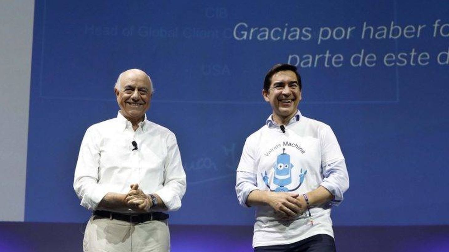Francisco González y Carlos Torres, en un acto del año pasado. (BBVA)
