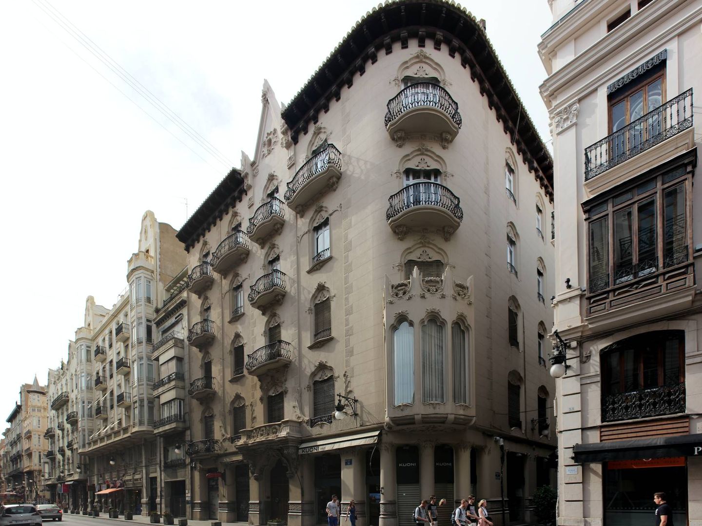 La Casa Sagnier, en Valencia, donde tienen su sede tanto el 'holding' de los Gómez-Trénor como la Fundación para la Promoción de Acciones Solidarias. (Wikipedia)