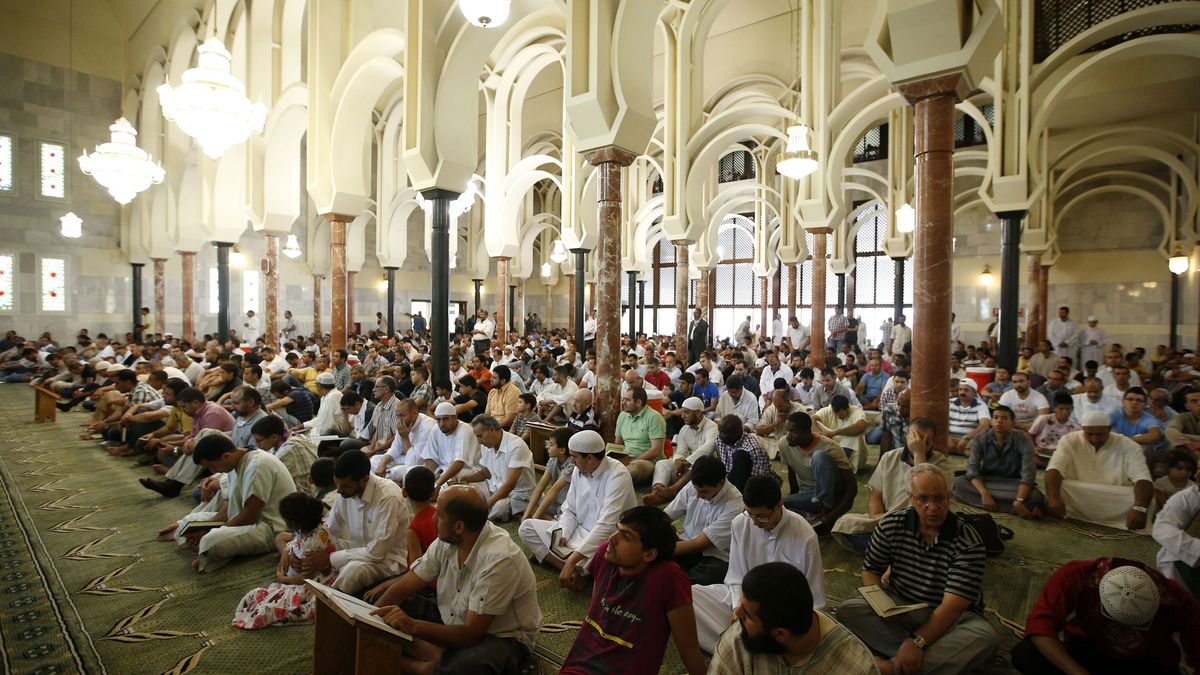 El grupo islamófobo que crece por la UE llama a protestar en la mezquita de la M-30