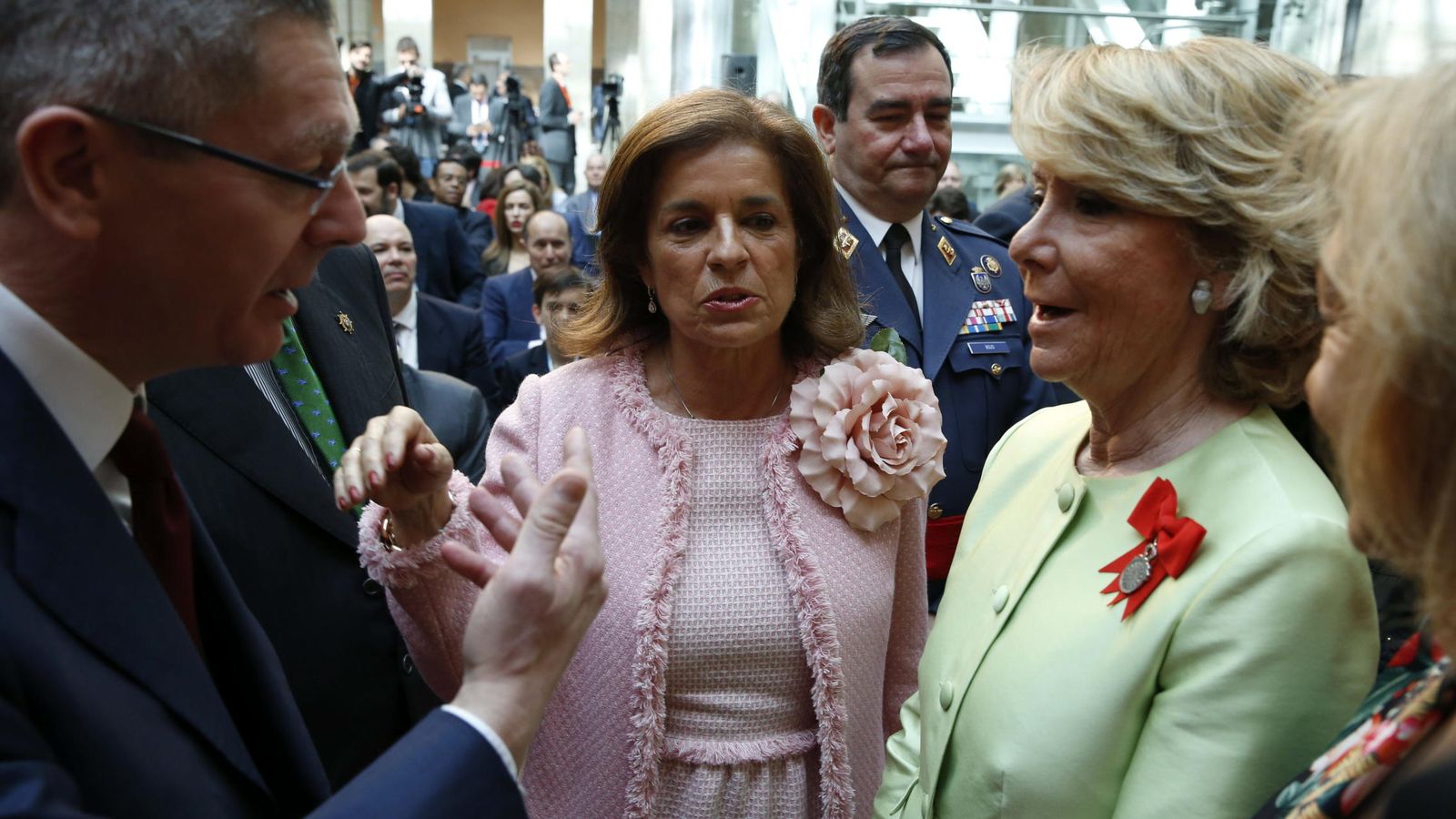 Foto: Ana Botella, alcaldesa de Madrid, junto con Esperanza Aguirre y Alberto Ruiz Gallardón. (EFE).