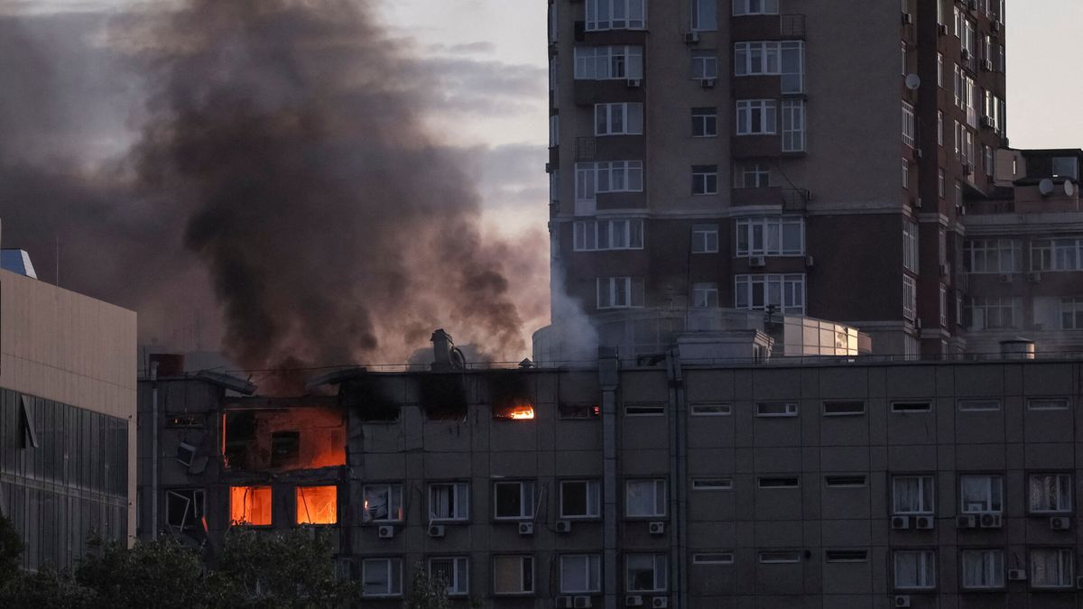 Ucrania registra cuatro explosiones por ataques con drones kamikaze en Kiev