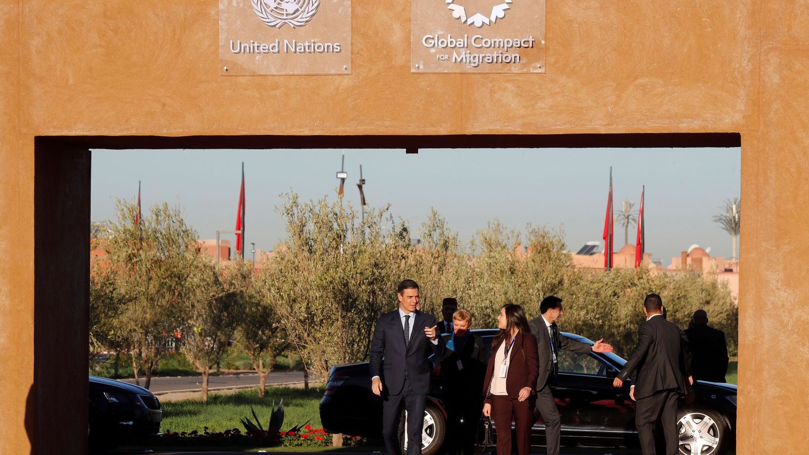 Foto: Pedro Sánchez, a su llegada a la cumbre de la ONU sobre migración en Marrakech, Marruecos, este 10 de diciembre. (EFE)