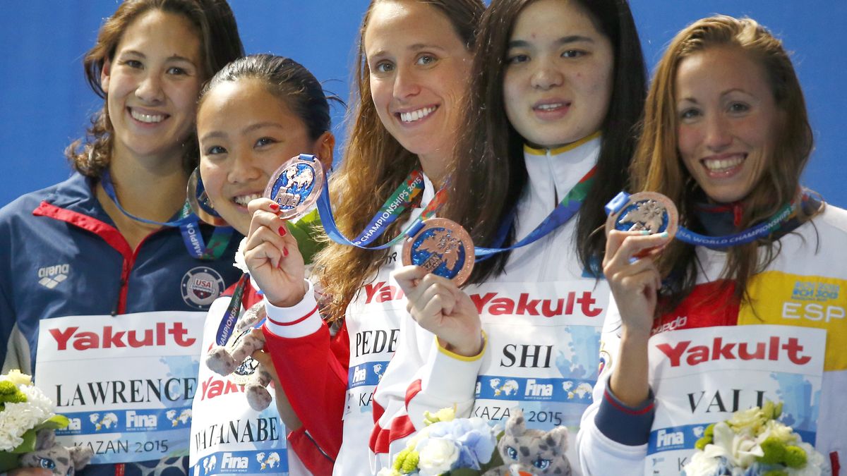 Jessica Vall da la sorpresa en el Mundial y se cuelga el bronce en los 200 braza