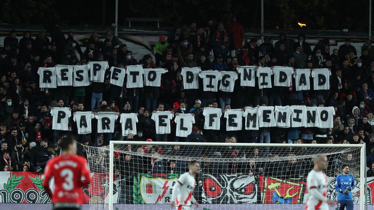 Las jugadoras del Rayo rechazan las palabras del técnico: "Contrarias a la dignidad de las mujeres"