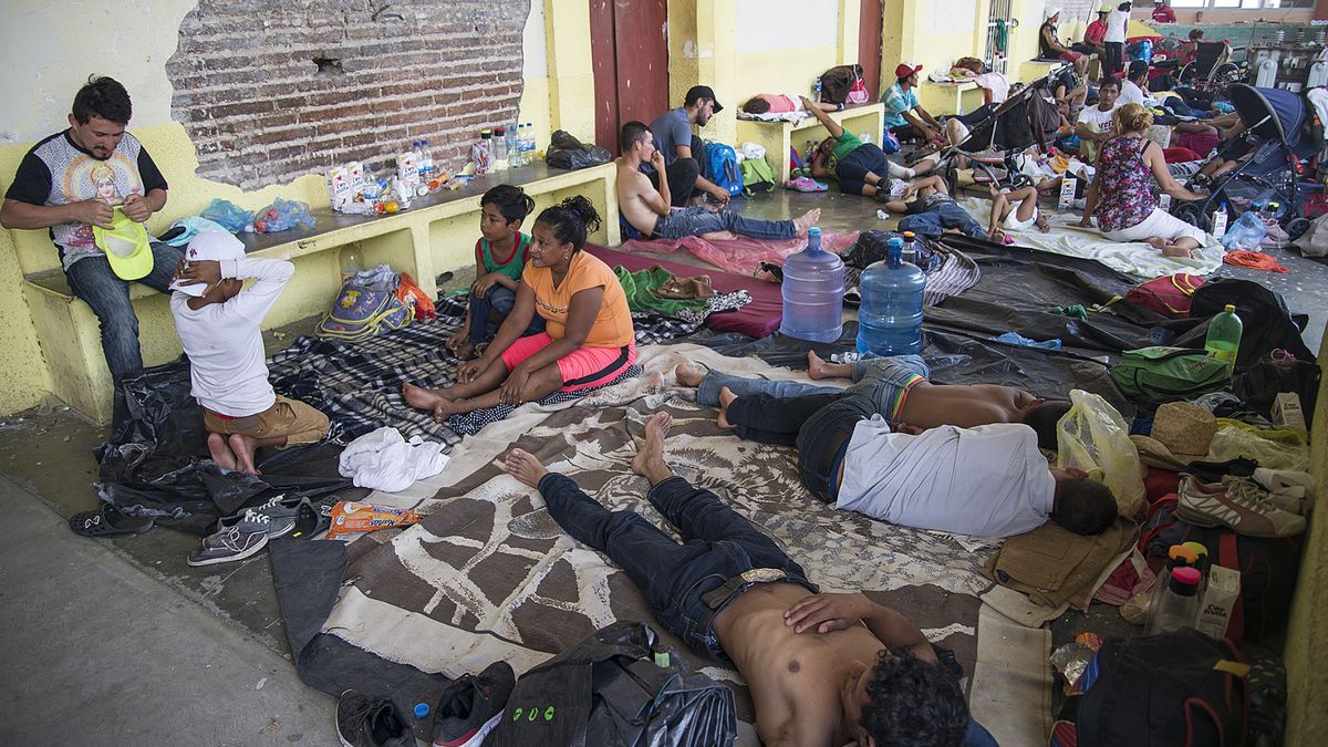 Trump anuncia "ciudades de carpas" para la caravana de inmigrantes hondureños