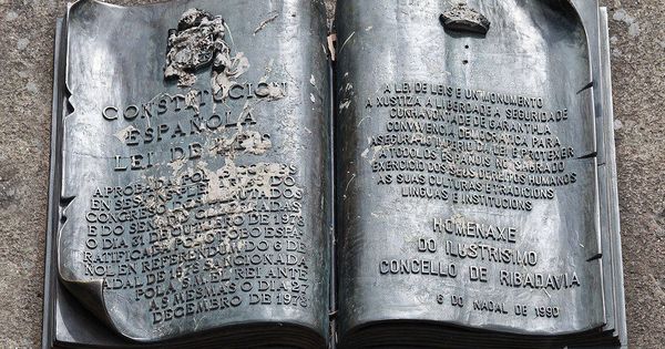 Foto: Homenaje a la Constitución Española en Ribadavia