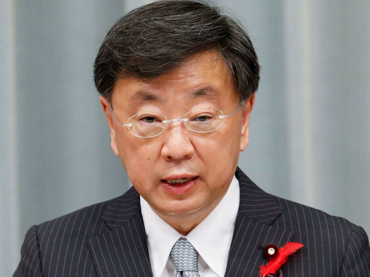 Foto: El portavoz gubernamental japonés, Hirokazu Matsuno. (Reuters/Kim Kyung-Hoon)