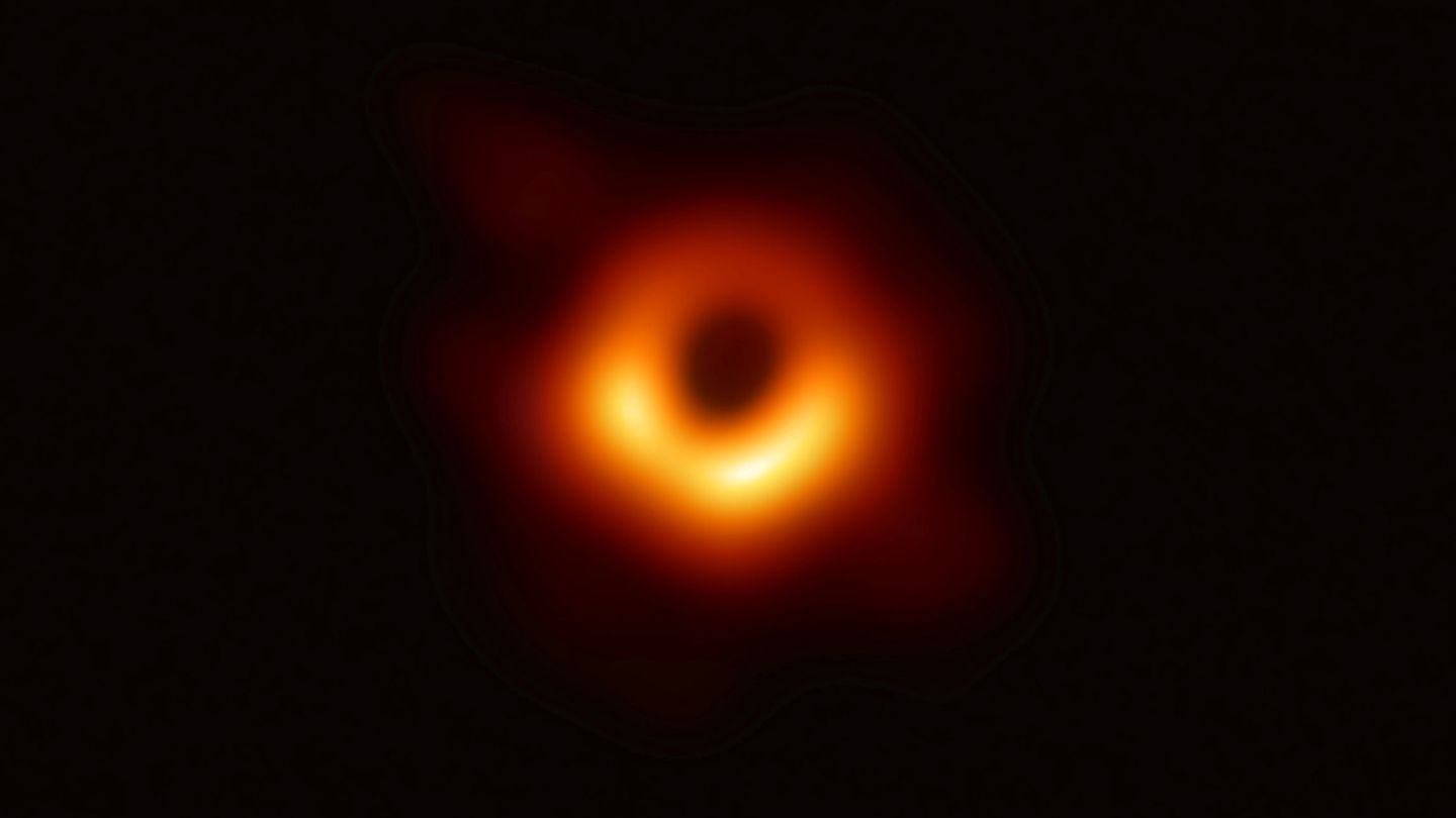 Primera foto de un agujero negro (EHT)