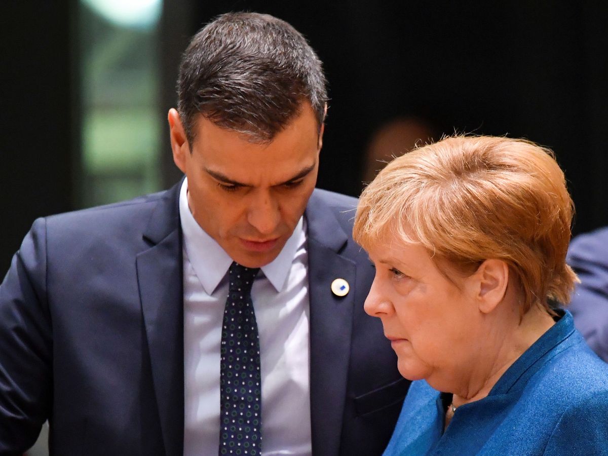 Foto: Pedro Sánchez y Angela Merkel, en una imagen de archivo. (Reuters)