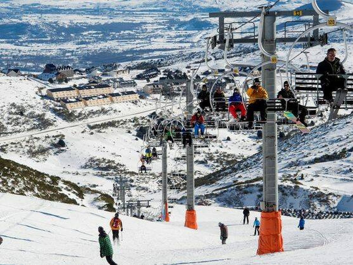 cuerno Anfibio aprobar Ropa de esquí: todo lo que necesitas para un gran día en la nieve