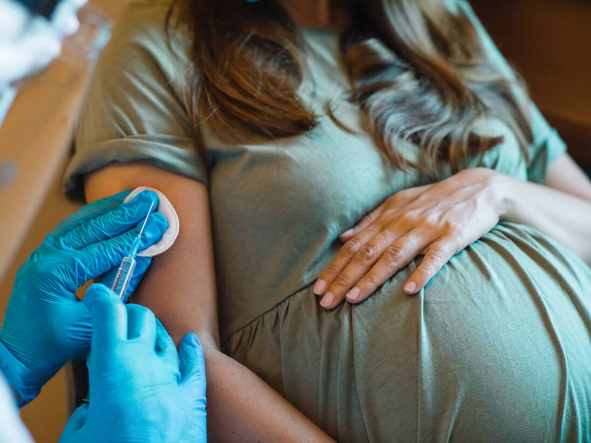 Foto: Menos del 87% de las embarazadas se vacunan contra la tosferina (Foto: iStock)