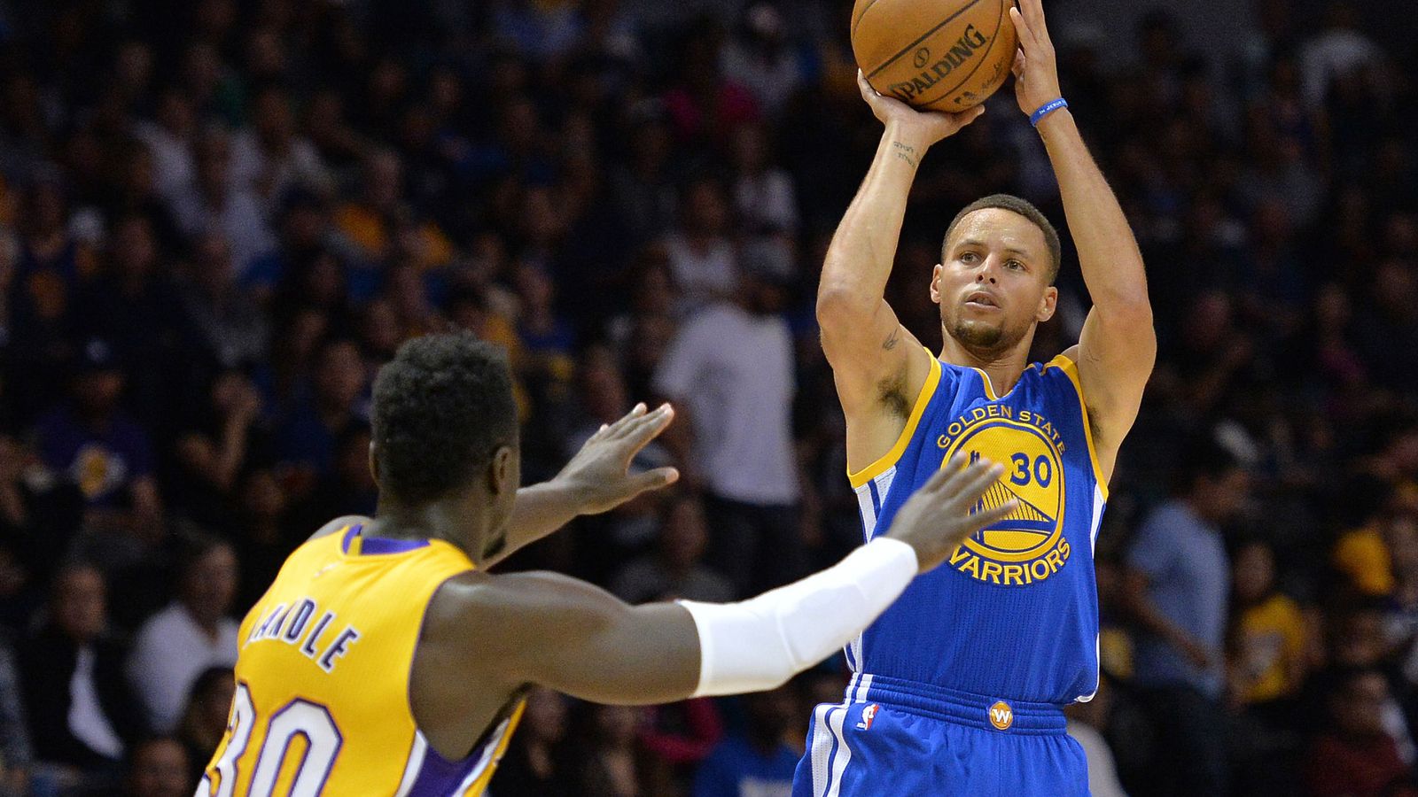 Foto: Curry no acertó con ninguno de sus 10 triples (Jake Roth/USA TODAY Sports)