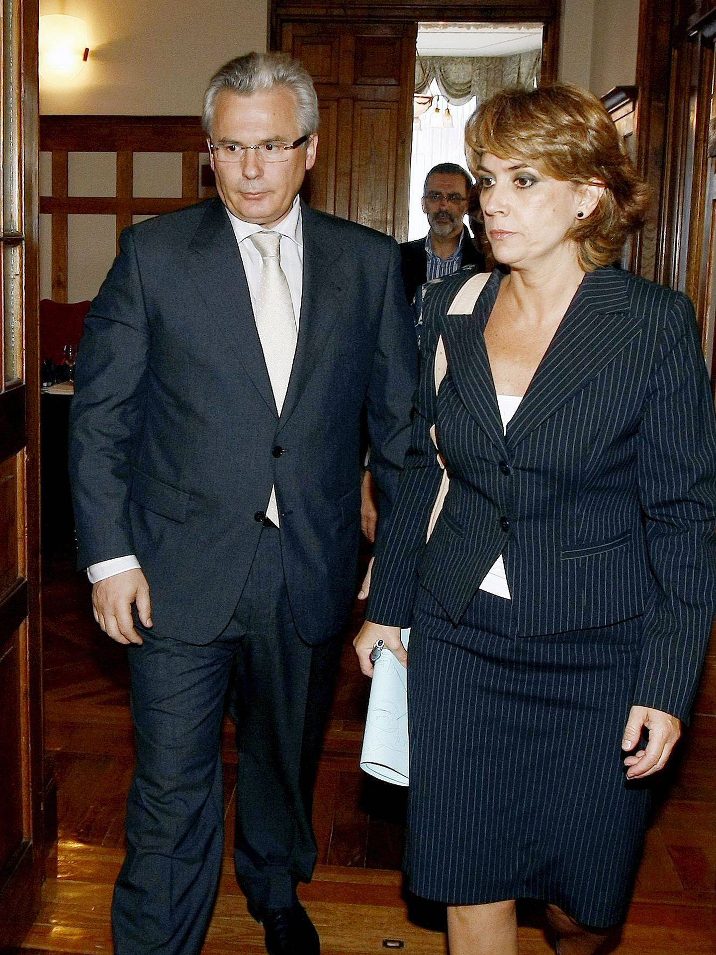 Baltasar Garzón y Dolores Delgado, en 2009. (EFE/Esteban Cobo)